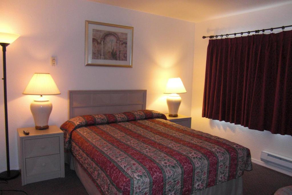 Front Street Inn Crescent City Camera foto